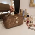 Elegant Travel Vanity Case – Spacious, Waterproof & Effortlessly Chic